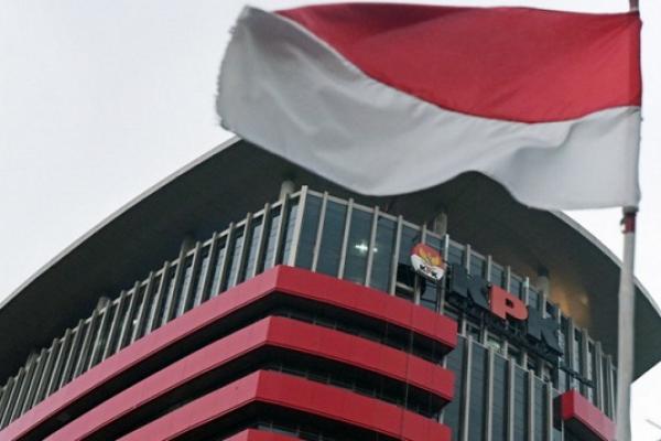 KPK Tangkap Panitera Pengganti PN Tangerang