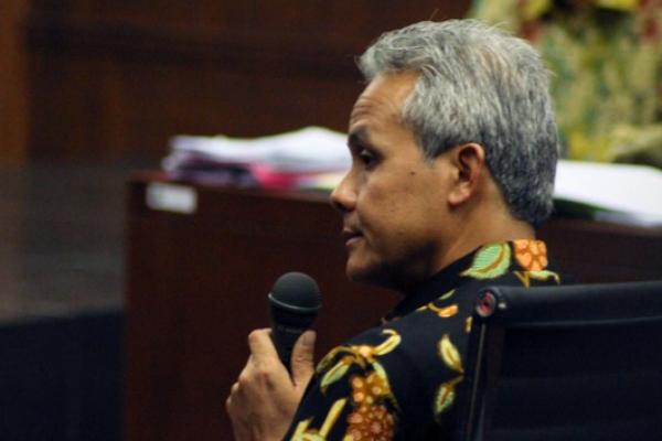 Ganjar Pranowo Pasrah Namanya Kembali Disebut dalam Tuntutan e-KTP