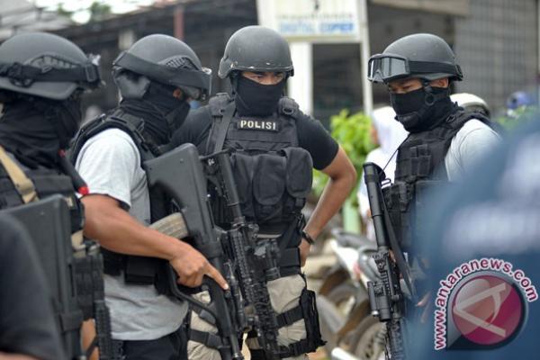 Densus 88 Tangkap Dua Terduga Teroris di Bekasi