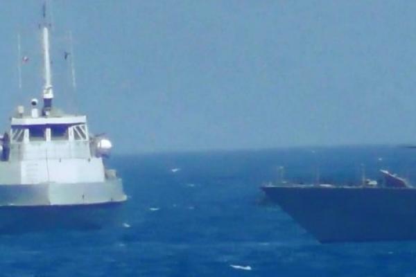 Angkatan Laut AS Klaim Tembakan ke Kapal Iran Aman