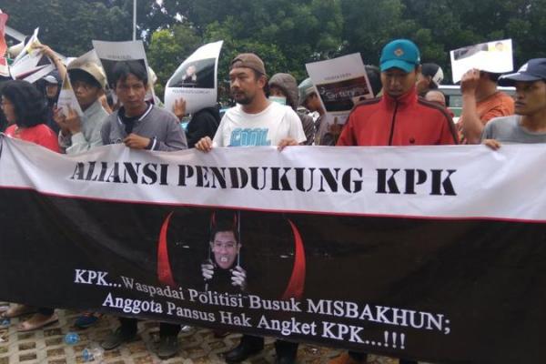 KPK Diminta Monitor Pergerakan Misbakhun