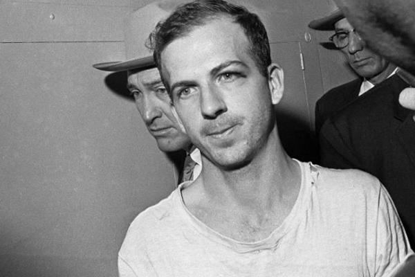 Pembunuh JFK, AS Sebut Oswald Tak Terkait dengan CIA