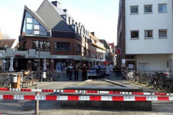 Aksi Teror Tabrak Mobil, Hantam Restoran di Jerman