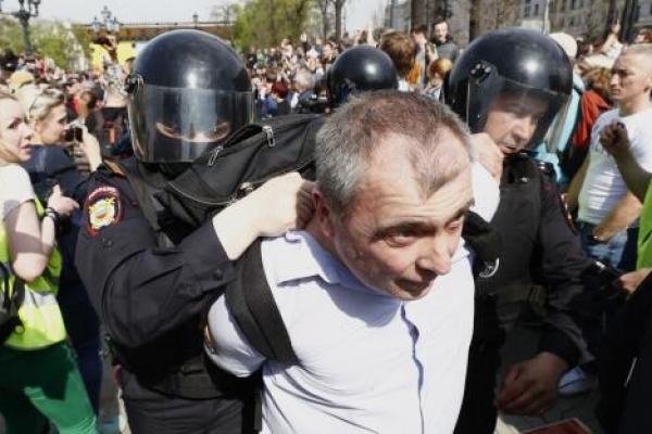 Pemimpin Oposisi Rusia Ditangkap