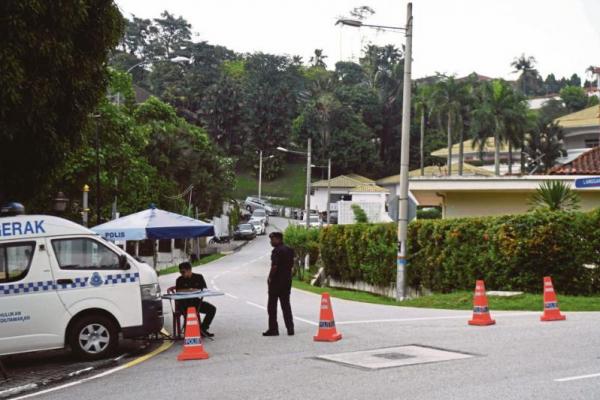 Pasca Dicekal, Rumah Eks PM Malaysia Dikawal Ketat