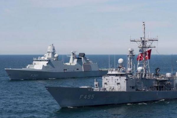Dua Kapal Perang AS Hilir Mudik di Selat Taiwan