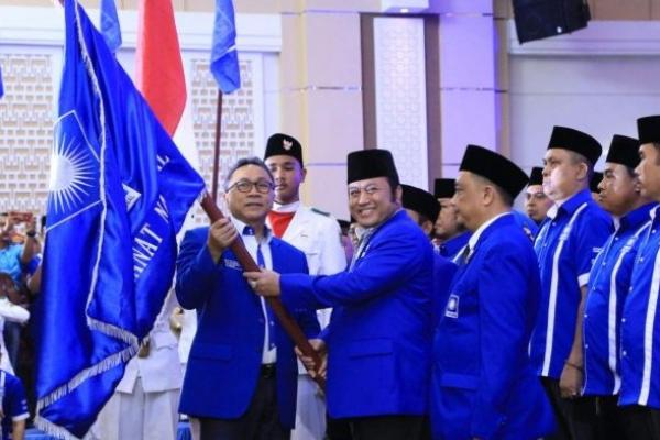 KPK Duga Adik Zulkifli Hasan Pakai Uang Korupsi untuk PAN