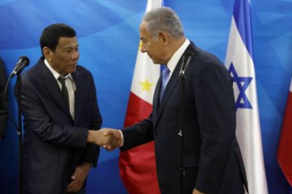Kunjungi Israel, Duterte Minta Maaf pada Obama