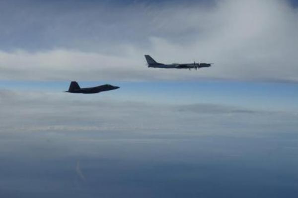Jet Tempur AS Cegat Dua Pengebom Rusia