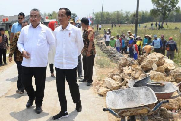 Jokowi Klaim Dana Desa Turunkan Kemiskinan Dua Kali Lipat