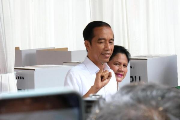Jokowi-Amin Ungguli Prabowo-Sandi di TPS Jokowi