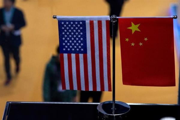 China Bebaskan Dua Warga AS dengan Jaminan