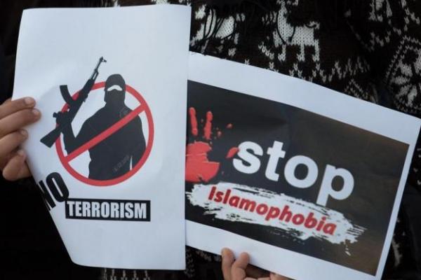 Pemimpin Sayap Kanan Inggris Dikecam Usai Dianggap Tebarkan Islamofobia