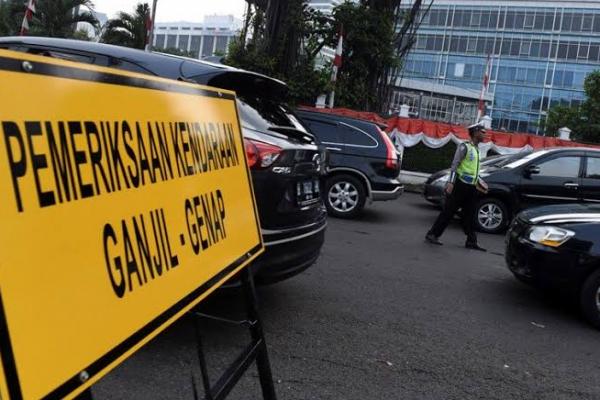 Pengecualian Taksi Online Perburuk Polusi Jakarta dan Timbulkan Masalah Baru