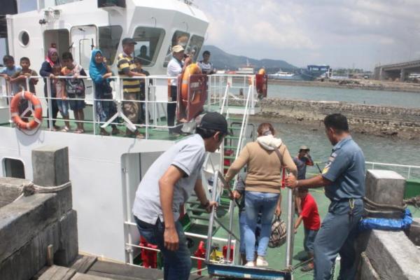 Angkut 73 Penumpang, Kapal Wisata Gandha Nusantara 18 Mulai Layari Manado-Bunaken