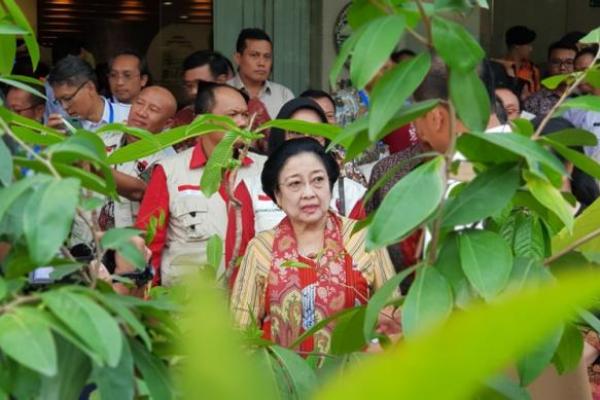 Terima Penghargaan BMKG, Megawati Ingatkan Bahaya Climate Change