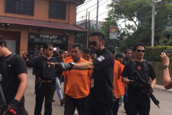 Mantap, Polisi Ringkus 11 Preman Debct Collector dengan Senjata Api