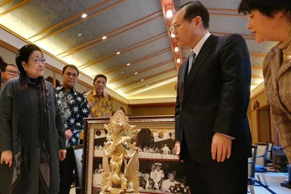 Hirosama Memuji Megawati Bagai Dewi Saraswati