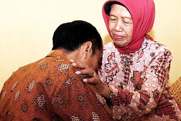 Ibunda Jokowi Wafat di RS Slamet Riyadi Solo