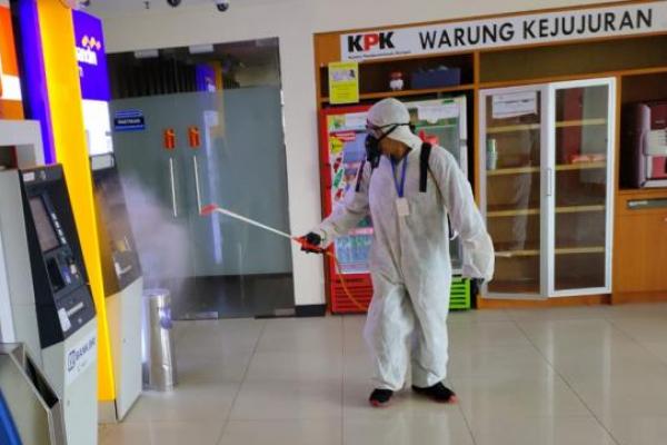 KPK Kembali Sterilisasi Area Gedung dari Covid-19