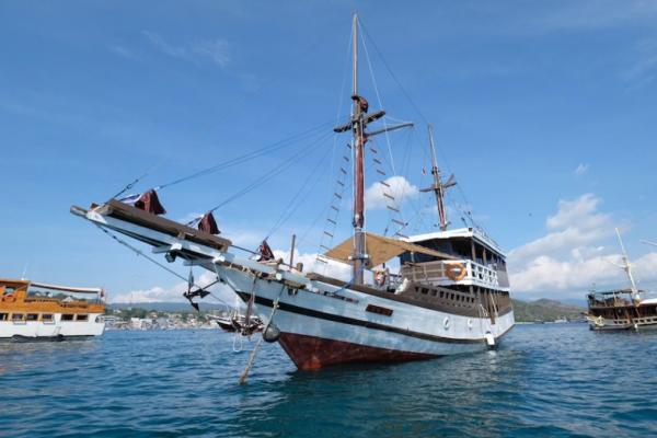 Dispar Catat Ribuan Kapal Phinisi di Labuan Bajo Masih Ilegal