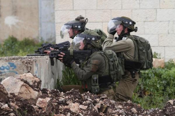 Tentara Israel Tembak Wanita Palestina di Dada
