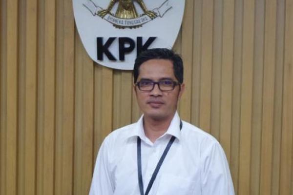 Sekretaris Menteri (Sekmen) BUMN, Iman Apriyanto Putro diperiksa tim penyidik Komisi Pemberantasan Korupsi (KPK) terkait kasus korupsi kegiatan fiktif di PT Asuransi Jasindo.