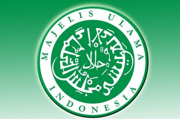 Majelis Ulama Indonesia (MUI) menegaskan tidak akan mengkaji usulan relawan Presiden Joko Widodo, Rudi Valinka, mengenai pembolehan tidak berpuasa di tengah pandemi virus corona baru (Covid-19).