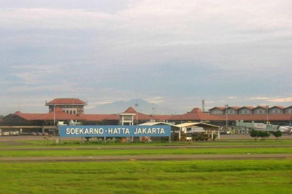 Peningkatan keamanan tersebut tak hanya dilakukan oleh internal keamanan Bandara Soekarno - Hatta tetapi juga dibantu dengan personel gabungan lainnya.
