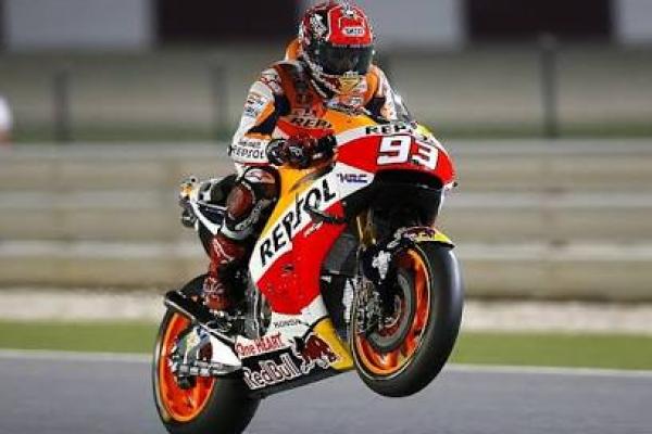 MotoGP melaporkan, dalam 12 jam ini, Marquez akan tetap di Jerez untuk menjalani observasi medis