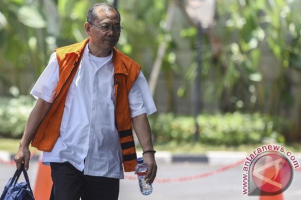 Selain tiga hakim, penyidik KPK juga memeriksa Panitera Pengadilan Negeri Jakarta Selatan (PN Jaksel), I Gede Ngurah Arya Winaya.