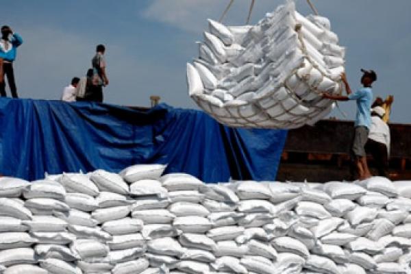 Berdasarkan data Badan Pusat Statistik (BPS) jumlah beras di tanah air saat ini mencapai 2,5 juta ton. Jumlah beras tersebut masih mencukupi bagi kebutuhan pangan nasional.