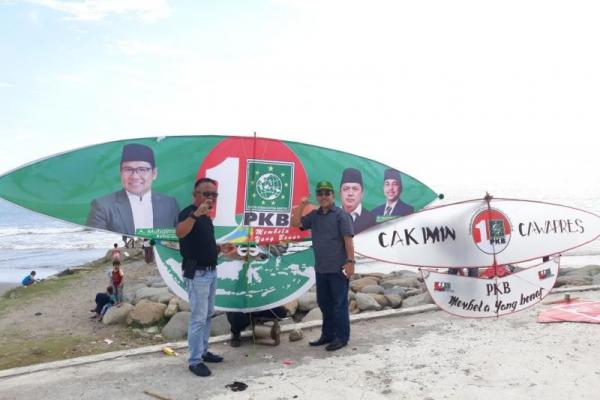 Wajah Muhaimin alias Cak Imin berdampingan dengan gambar Ketum Partai Bulan Bintang (PBB) Yusril Ihza Mahendra.