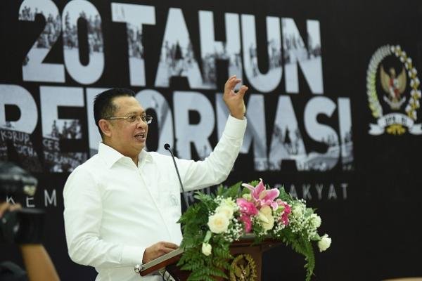 Ketua DPR Bambang Soesatyo (Bamsoet) menegaskan radikalisme jelas bertentangan dengan nilai-nilai Pancasila. Bahkan, radikalisme merupakan musuh bebuyutan Pancasila. Radikalisme sangat mencederai karakter bangsa Indonesia.
