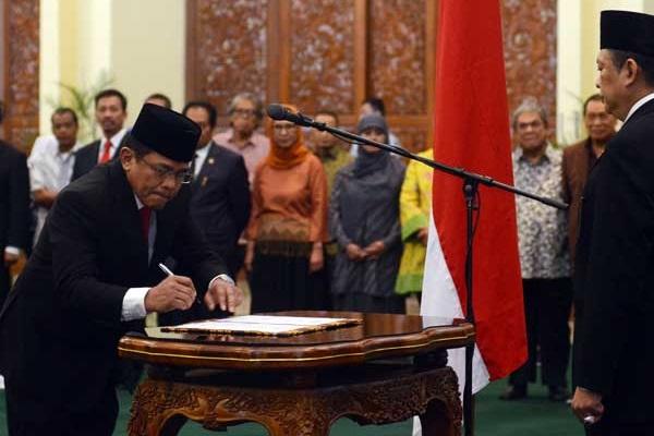 Sekretaris Jenderal DPR RI Indra Iskandar menyatakan akan terus meningkatkan kinerja Kesetjenan DPR sebagai supporting System bagi Pimpinan dan Anggota DPR RI.