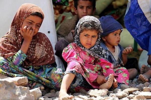 PBB mengatakan bahwa sekitar 14 juta orang, atau setengah populasi Yaman, berpotensi di ambang kelaparan dalam bencana buatan manusia.