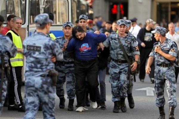 Otoritas Rusia tidak mengesahkan banyak demonstrasi, menyebabkan beberapa orang menghindari area karena takut ditangkap.