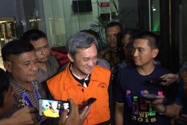KPK menjadwalkan pemeriksaan terhadap empat orang anggota Polri terkait kasus pengurusan suap pengajuan peninjauan kembali (PK) sejumlah kasus Lippo Group ke Pengadilan Negeri Jakarta Pusat, pada 2016 lalu.