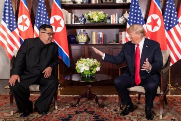 Trump mengklaim bahwa dia memiliki informasi langsung dari Pyongyang bahwa Kim saat ini sedang baik-baik saja. Dia juga menyebut CNN telah menyebarkan laporan palsu.