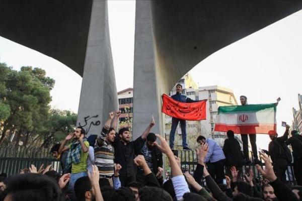 Persatuan Para Guru Iran mengumumkan bahwa mereka akan melanjutkan aksi mogok kerja tersebut hingga besok.