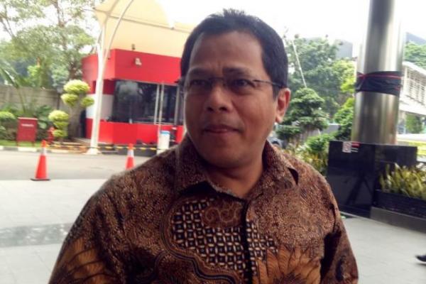 KPK menjadwalkan pemeriksaan terhadap Sekjen DPR, Indra Iskandar sebagai saksi untuk Wakil Ketua DPR nonaktif Taufik Kurniawan sebagai tersangka kasus suap pengurusan DAK Kebumen.
