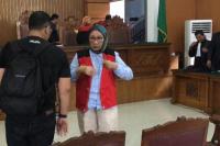 Jawaban Ratna Sarumpaet Dituntut 6 Tahun Penjara