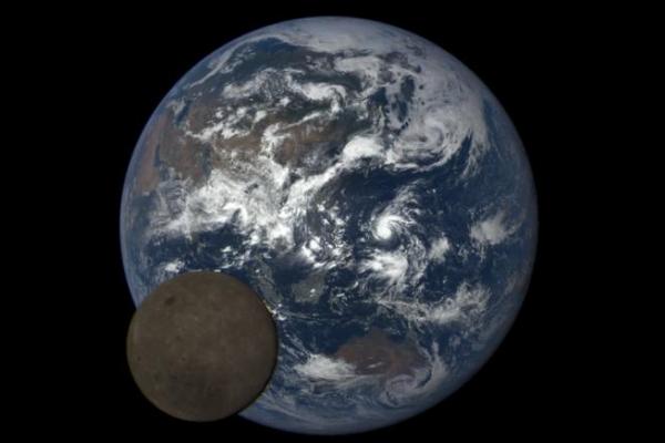 Studi: Bukan Unsur Asli Bumi, Air Dibawa oleh Asteroid