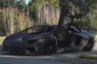 Fisikawan Colorado Mampu Buat Mobil Lamborghini dari Barang Rongsokan