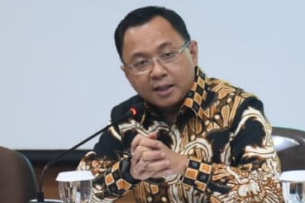 Anggota Komisi XI DPR RI, Marwan Cik Asan mengingatkan pemerintah Jokowi agar tak main-main dengan gejala resesi 2020.