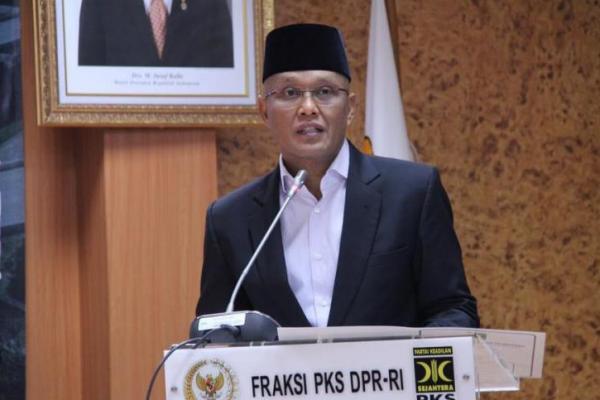 Anggota DPR Sentil Menko Luhut: TNI Duduki Jabatan Sipil Timbulkan Banyak Masalah