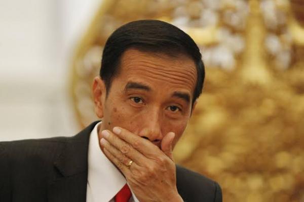 Menurut Jokowi, langkah tegas perlu dilakukan pemerintah daerah untuk menekan warganya agar tidak mudik,
