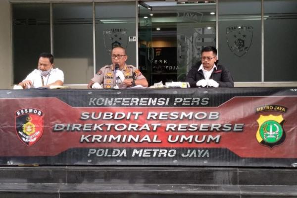 Curanmor asal Lampung nekat melawan anggota kepolisian saat kepergok mencuri motor.