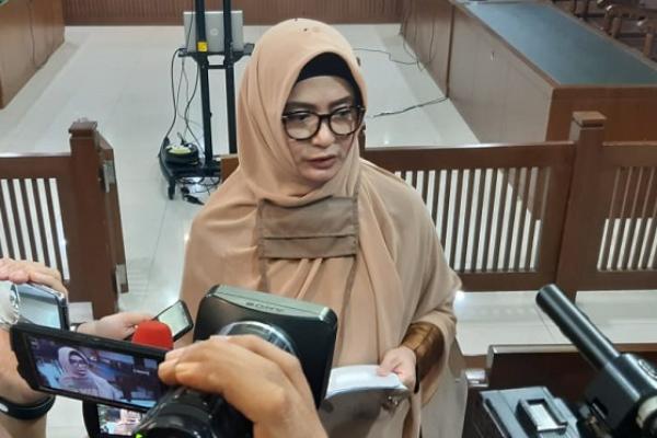 Tim penasihat hukum, mantan Menpora Imam Nahrawi, Wa Ode Nur Zainab merasa kecewa atas vonis tujuh tahun pidana penjara yang dijatuhkan Pengadilan Negeri Tipikor Jakarta, Senin (29/6).