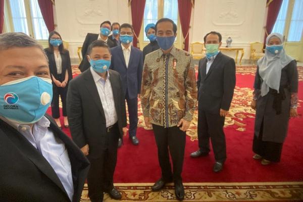 DPN Partai Gelora mengunjungi Istana Negara dalam rangka menggelar silaturahmi dengan Presiden Jokowi. Partai pimpinan Anis Matta itu menggelar silaturahmi setelah mendapat pengesahan dari Kemenkumham.